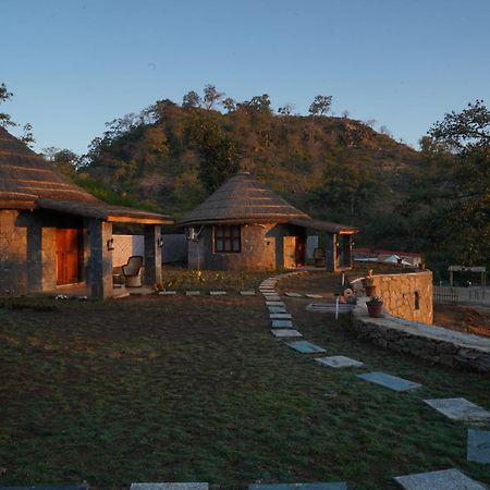 Turban Nature Wilderness , Кумбалгарх Екстериор снимка