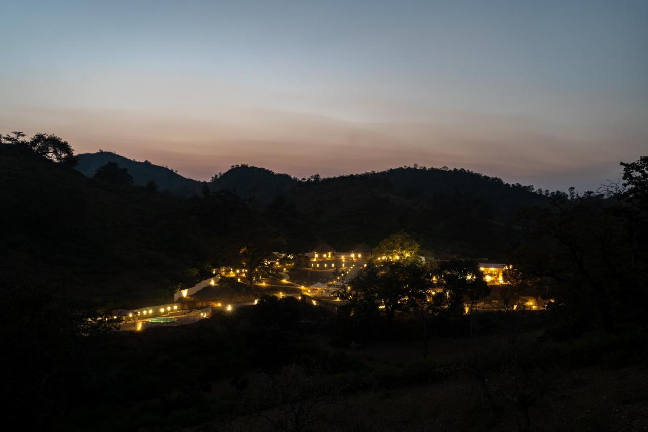 Turban Nature Wilderness , Кумбалгарх Екстериор снимка